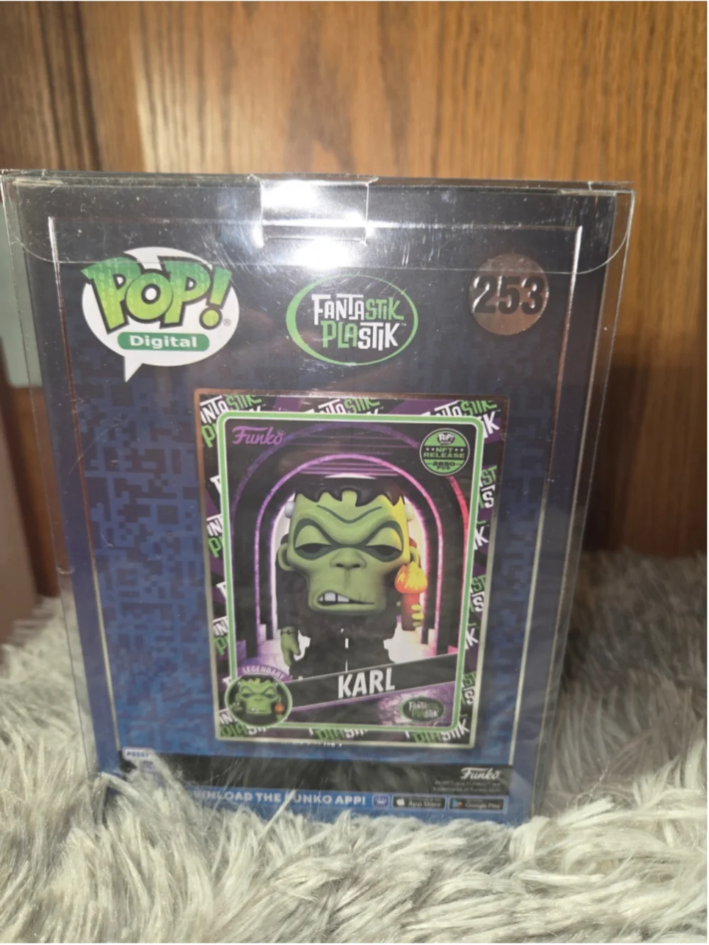 Funko Pop! KARL NFT Fantastik Plastik 2850 Limited series with soft protector